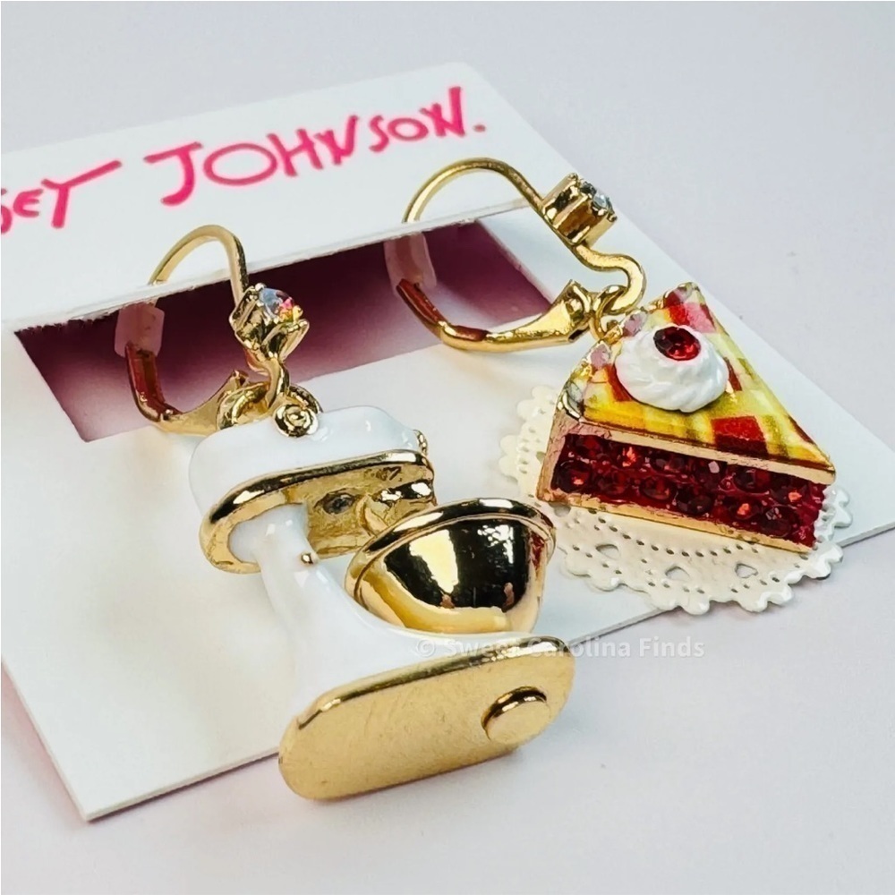 Betsey Johnson • Babycakes Pie & Mixer Earrings • Mismatch Drop • Gold Tone •NEW - Picture 5 of 7